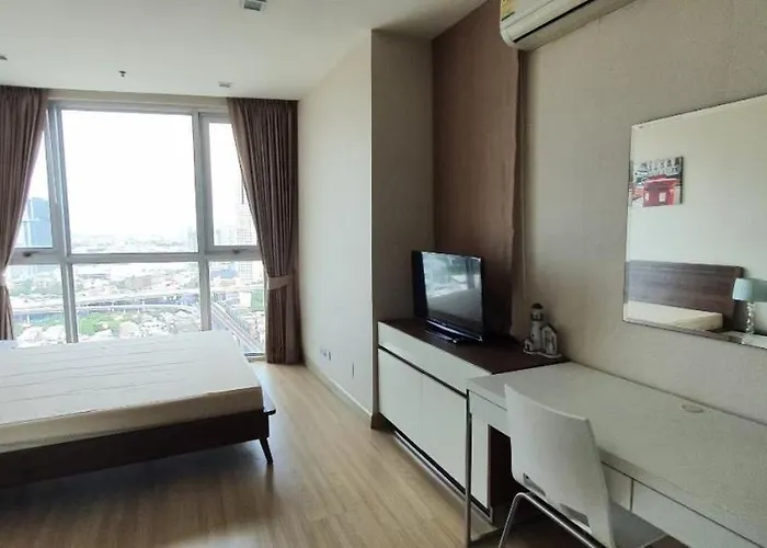 Appartamento Sky Walk Spacious 2br Near Bts Phra Khanong *